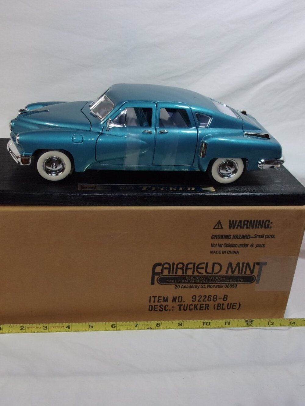 1948 TUCKER CAR BY ROAD LEGENDS-1/18 SCALE-DIECAST METAL-NEW IN ORIGINAL BOX